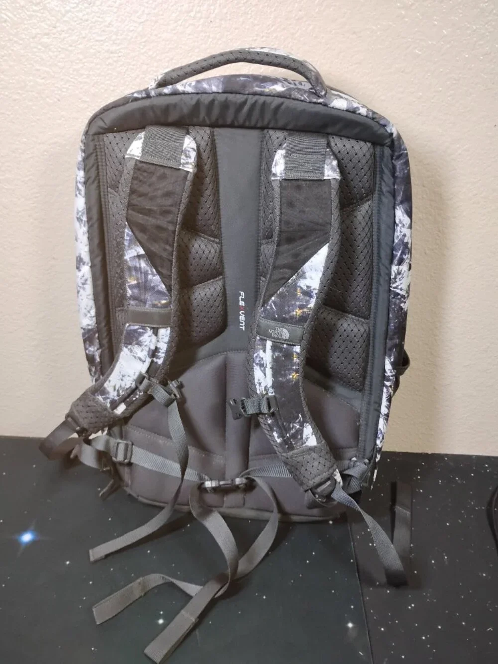 The North Face Surge Backpack Black White Geo Print FlexVent School Travel Tech